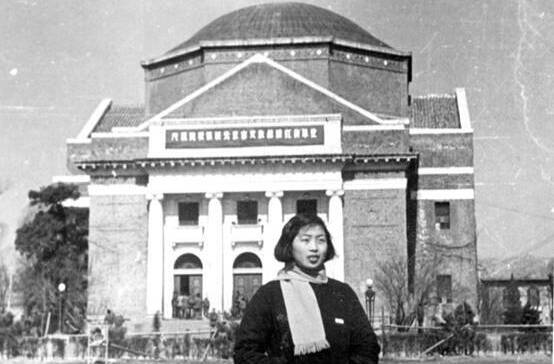 吳德馨先生在清華大學學習