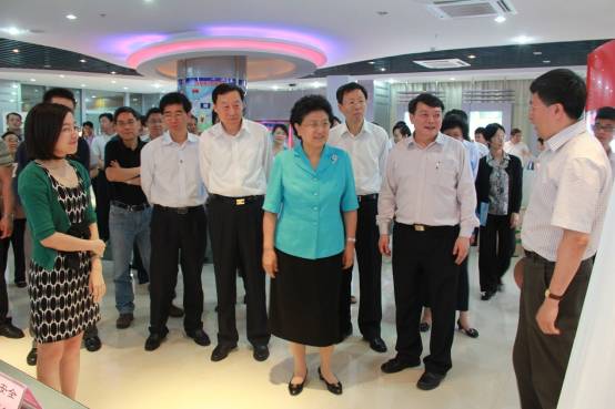 D:\work\新聞稿件\劉延?xùn)|考察\IMG_7236.jpg